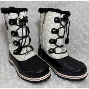 Totes Makenzie Girls Winter Boots White Black Quilted Faux Fur Zip Size 2 Med
